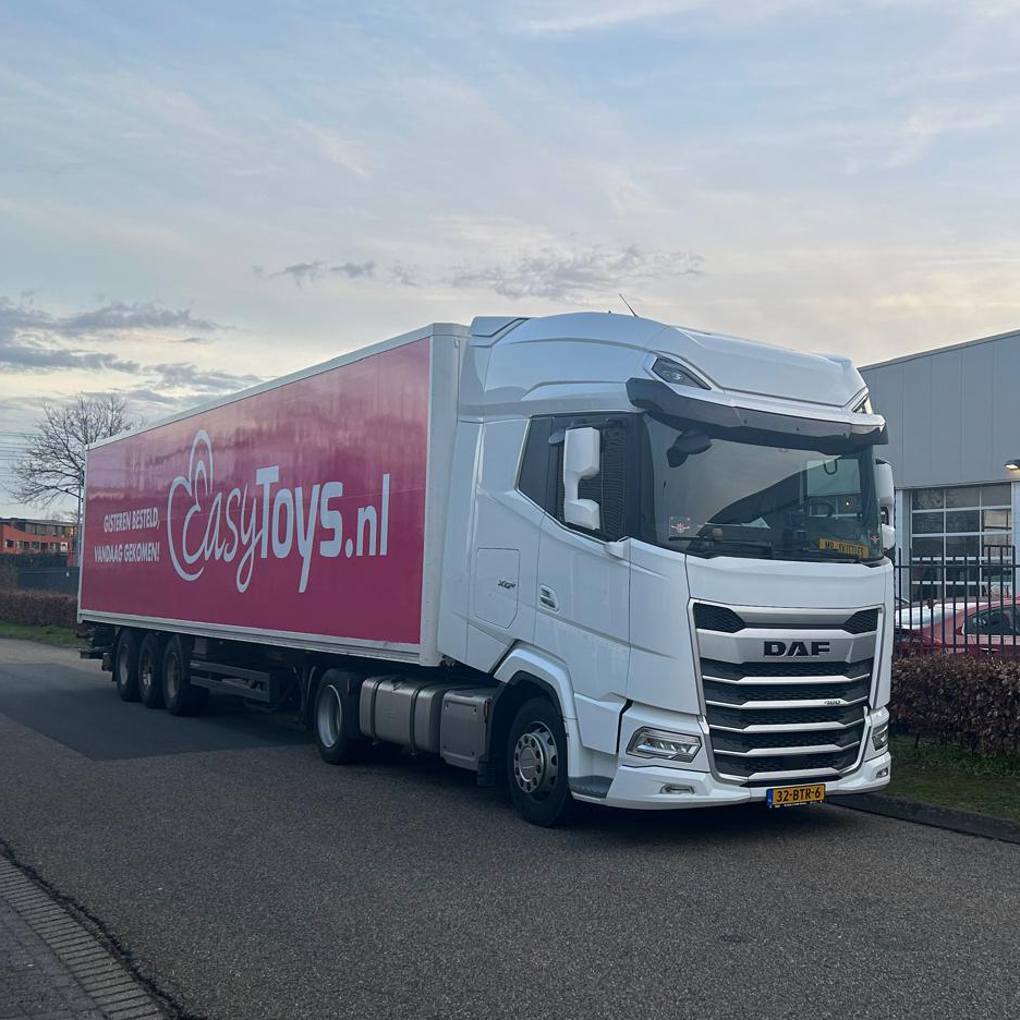 DAF XG met Easytoys trailer